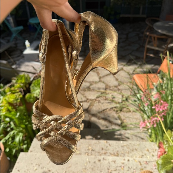 Sezane gold sandals with “cutie” heel size 40 - Picture 1 of 9